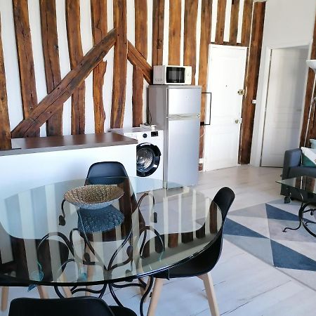 Apartmán Evasion Autour De Poutres Et Pierres Plein Centre Orléans Exteriér fotografie