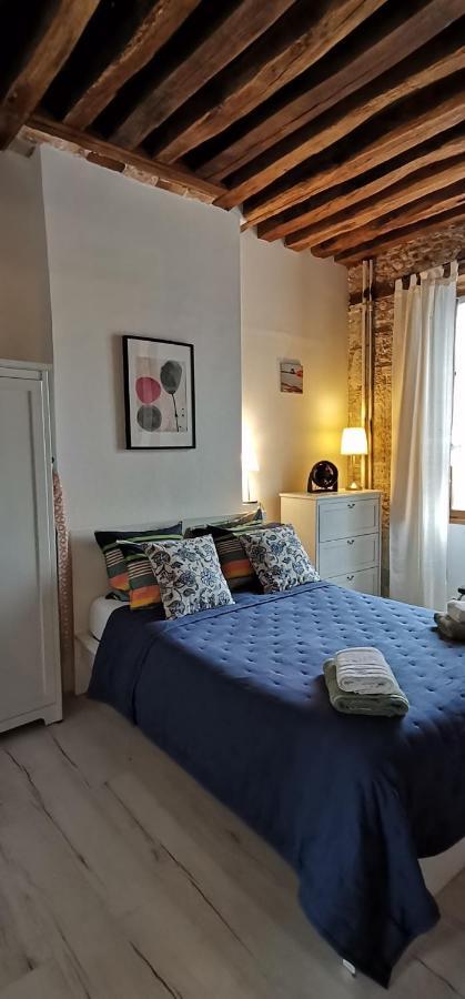 Apartmán Evasion Autour De Poutres Et Pierres Plein Centre Orléans Exteriér fotografie