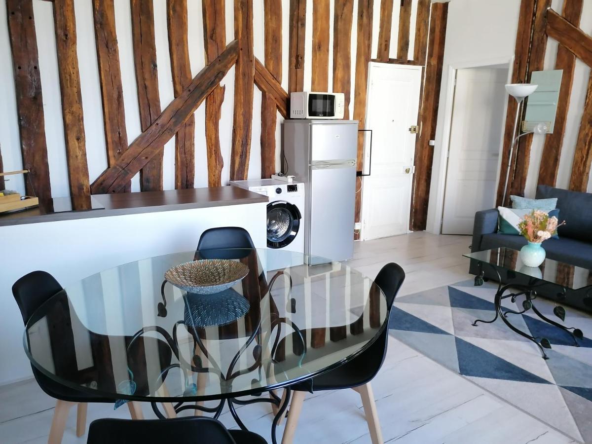 Apartmán Evasion Autour De Poutres Et Pierres Plein Centre Orléans Exteriér fotografie
